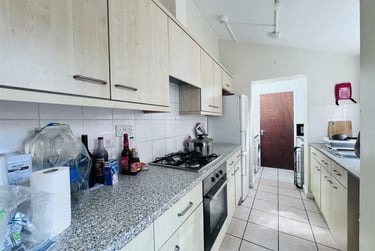 4 bed house, Cycle Road, Lenton, Nottingham, NG72DT - Image 2