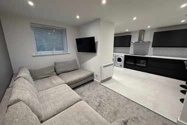 1 bed flat, Flat 5 Aston Court - House Share, Arboretum, Nottingham, NG74GL - Image 1