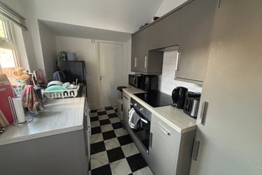 4 bed house, Midland Avenue, Lenton, Nottingham, NG72FD - Image 1