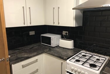 4 bed house, Rolleston Drive, Lenton, Nottingham, NG71LA - Image 2