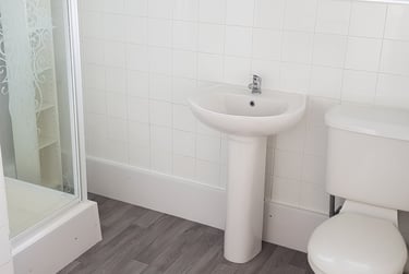 2 bed flat, Carlyle Road, City Centre, Birmingham, B169BJ - Image 6