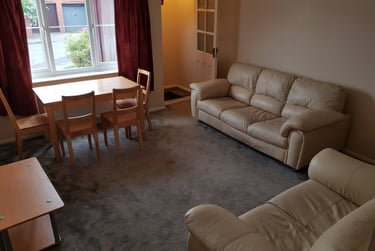 2 bed house, Grinsbrook, Lenton, Nottingham, NG72FA - Image 1
