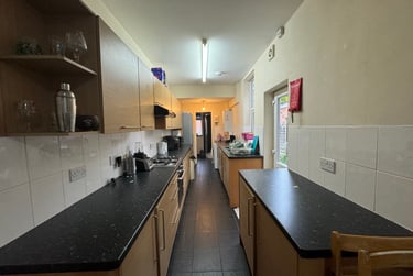 6 bed house, Dawlish Road, Selly Park, Birmingham, B297AH - Image 3