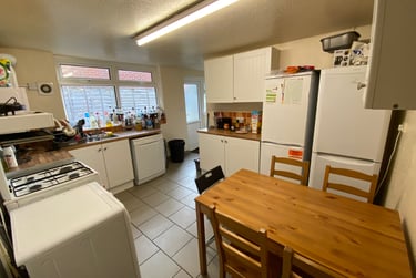 5 bed house, Dawlish Road, Selly Park, Birmingham, B297AT - Image 2