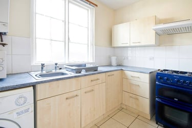 3 bed flat, Forest Rd West Flat 1, Radford, Nottingham, NG74EQ - Image 2