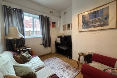 3 bed flat, Forest Rd West Flat 1, Radford, Nottingham, NG74EQ - Image 1