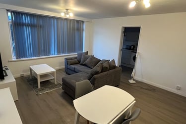 2 bed flat, Arden Grove, City Centre, Birmingham, B168HQ - Image 2