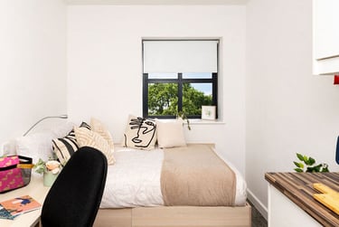 Classic Studio at Castle Hill, 3 Histon Rd, City Centre, Cambridge, CB43BF - Image 1