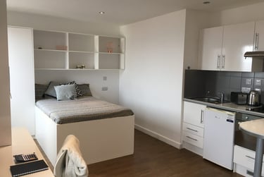 Premier Studio Ultra - Image 8