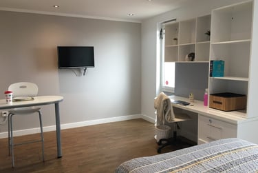 Premier Studio Ultra - Image 10