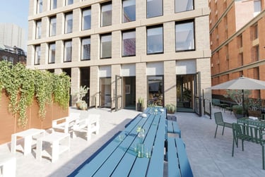 Premium En-suite - Image 16