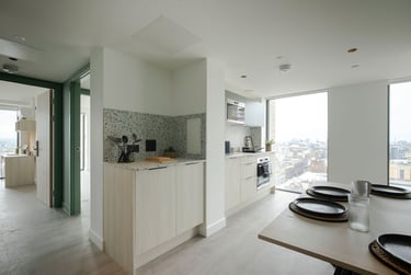 Premium En-suite - Image 10