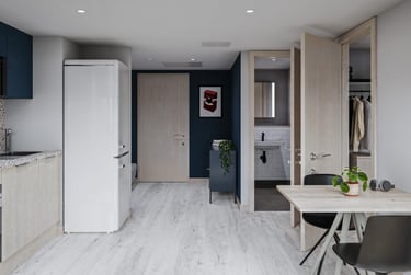 Premium One Bed Apartment - Image 5