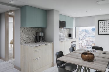 Penthouse En-suite - Image 6