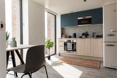 One Bed Apartment - Image 4