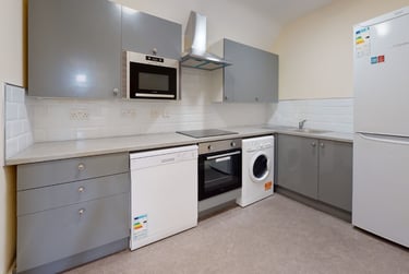 3 bed flat, Greenbank road, Greenbank, Plymouth, PL48NH - Image 9