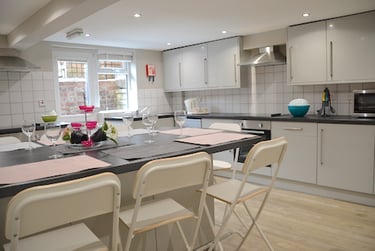 7 bed house, Stanmore Street, Burley park, Leeds, LS42RS - Image 1