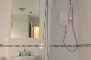 5 bed house, Oxford Road, St james, Exeter, EX46QX - Image 2