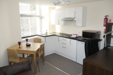 1 bed studio, 353 North Road West, Near university, Plymouth, PL15DJ - Image 1