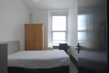 6 bed house, Penmaen Terrance, Mount pleasant, Swansea, SA16HZ - Image 9