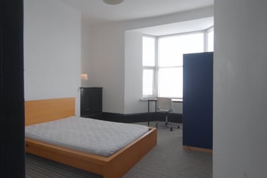 6 bed house, Penmaen Terrance, Mount pleasant, Swansea, SA16HZ - Image 10