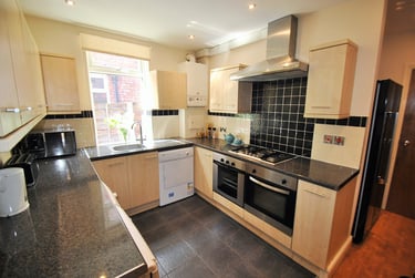 6 bed house, School Grove, Withington, Manchester, M204RT - Image 3