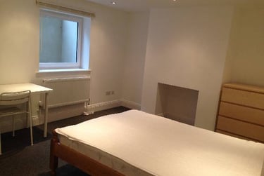 5 bed house, Nailsworth Terrace, Near university, Cheltenham, GL504BE - Image 4