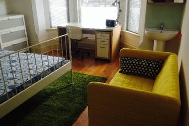 9 bed house, Alfreton road, Arboretum, Nottingham, NG73PE - Image 1