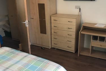 4 bed house, Spring Tce, Sandfields, Swansea, SA13TD - Image 4