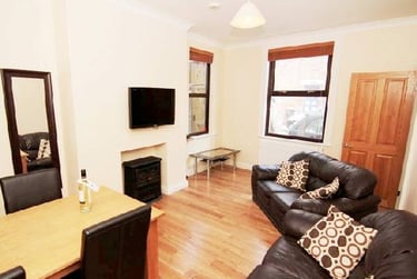 5 bed house, Wellington Street, Heslington, York, YO105BB - Image 1