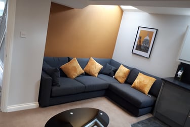 6 bed house, Tranby Avenue, Osbaldwick, York, YO103NB - Image 1