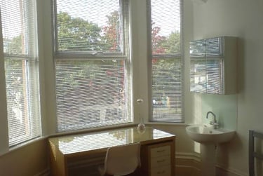 10 bed house, Alfreton Road, Arboretum, Nottingham, NG73PE - Image 1