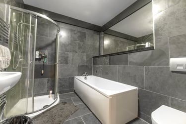 2 bed flat, Tuscany House, City centre, Manchester, M14LX - Image 3