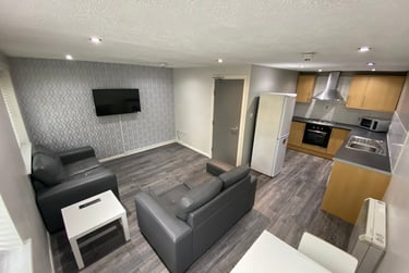 2 bed flat, Malthouse Court, Ashton, Preston, PR22PH - Image 1