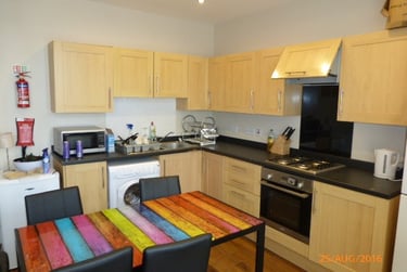 4 bed flat, Mutley Plain, City Centre, Plymouth, PL46JG - Image 6