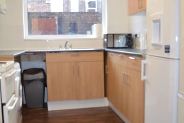 4 bed house, Broadfield Road, Near university, Manchester, M144WH - Image 10