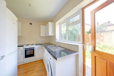 5 bed house, Canbury Park Road, Kingston upon thames, Kingston, KT26LQ - Image 1