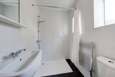 6 bed house, Gordon Road, Kingston upon thames, Kingston, KT26BS - Image 1