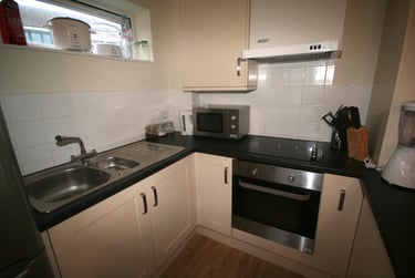 5 bed flat, 100 Vaughan Way, Near university, Leicester, LE14SH - Image 9
