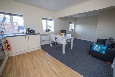 2 bed flat, Deacon House, Near university, Leicester, LE27EF - Image 2