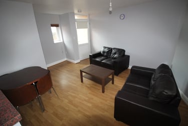 3 bed house, Hunters Road, Spital tongues, Newcastle, NE24NB - Image 1