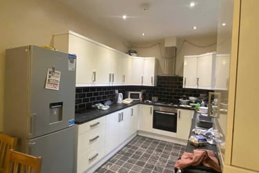 6 bed house, Ashford Street, Shelton, Stoke, ST42EH - Image 1