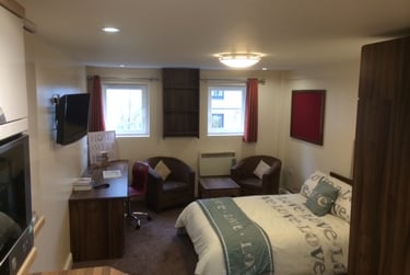 1 bed studio, Smith St, University, Bradford, BD71DJ - Image 1