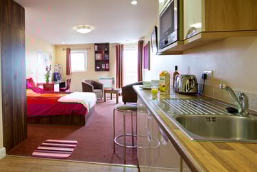 1 bed studio, Smith St, University, Bradford, BD71DJ - Image 1