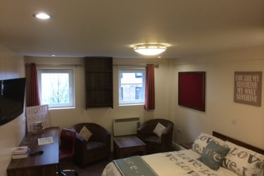 1 bed studio, Smith St, Near university, Bradford, BD71DJ - Image 2