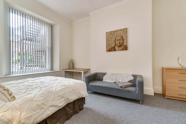 2 bed flat, The Crescent, City centre, Plymouth, PL13AB - Image 4