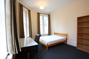 3 bed flat, Whiteladies Road, Clifton, Bristol, BS82QA - Image 3