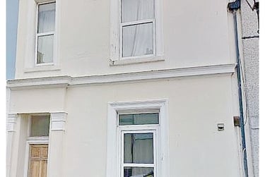 2 bed flat, Clifton Street, Near university, Plymouth, PL48JA - Image 1