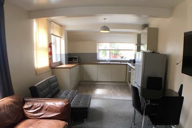 6 bed house, 15 Greenbank Avenue, Lipson, Plymouth, PL49BT - Image 3