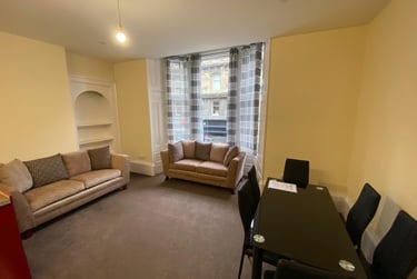 4 bed flat, Whitehall Street, City centre, Dundee, DD14AA - Image 1